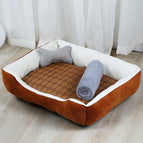 Brown kennel with bamboo mat / 50x40cm